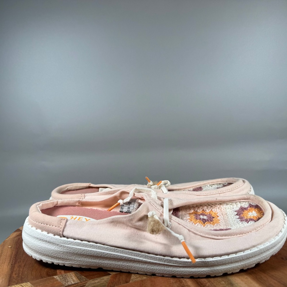 Hey Dude Wendy Slip Cottage Crochet Pale Pink Multi Mules Womens 9 43110-77S